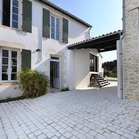 500 Les Bardons Prestige And Comfort Villa